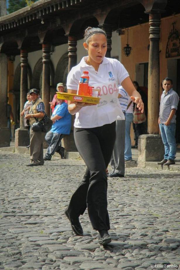 “xv carrera de charolas” la antigua guatemala