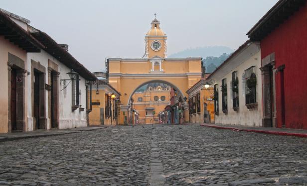 inguat-memozará-el-Arco-de-Santa-Catalina