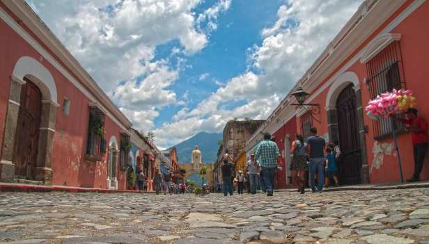Con-motivo-de-la-XXVI-Cumbre-Iberoamericana-de-Jefes-de-Estado-y-de-Gobierno-en-La-Antigua-Guatemala,--la-Municipalidad-dio-a-conocer-parte-del-protocolo-de-seguridad.