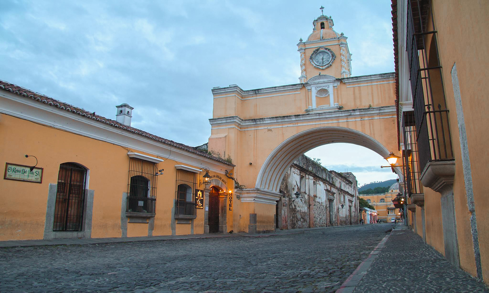 El Arco De Santa Catalina Un Testigo Silencioso De La Historia De